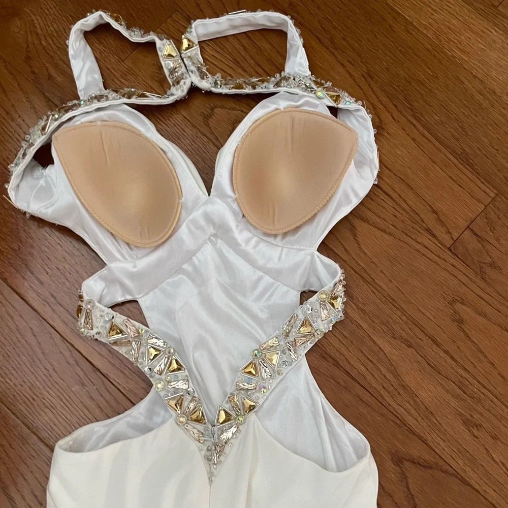 STUNNING White Tony Bowls PROM Dress - Picture 15 of 16